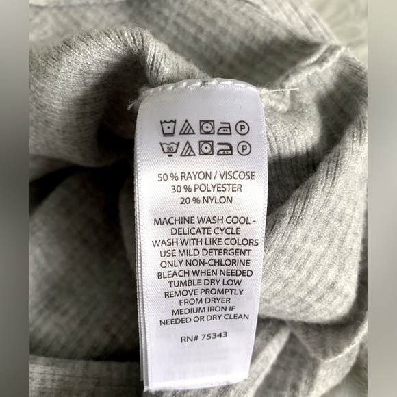 If it were me pullover top Grey Knit
SZ:US L - Picture 5 of 5